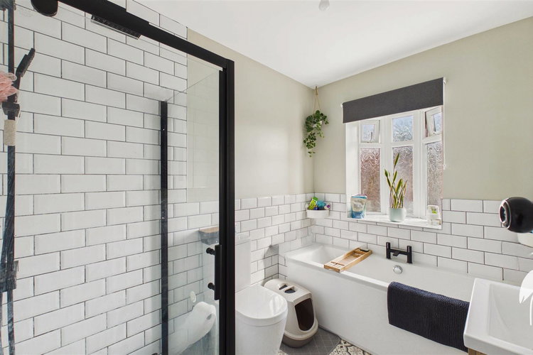 Bathroom - Picture 12 of 16