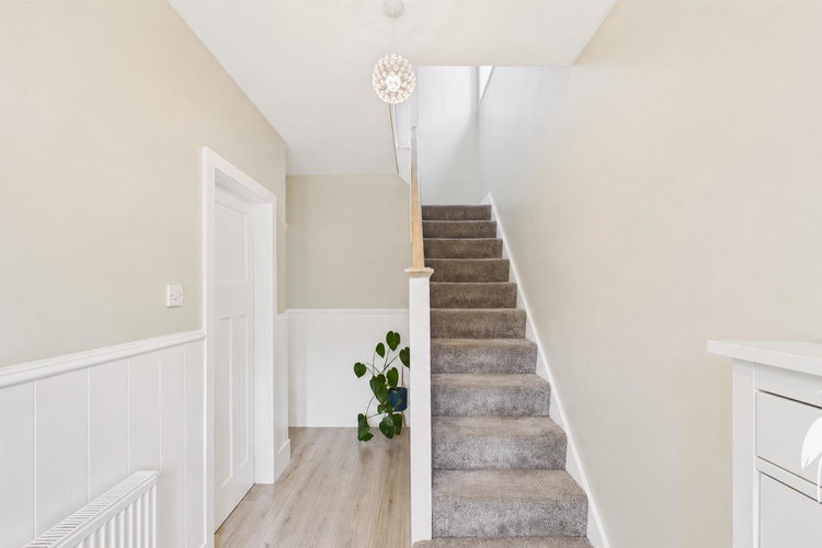 Hallway - Picture 16 of 16