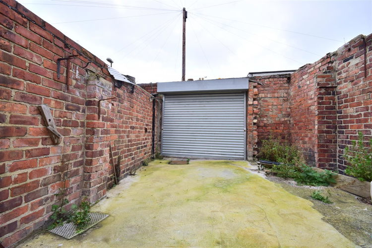 Externally - Picture 10 of 10