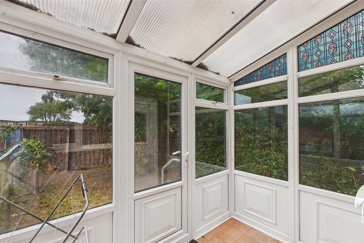 Conservatory - Picture 7 of 18