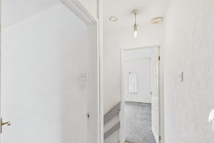 First Floor Landing - Picture 9 of 18