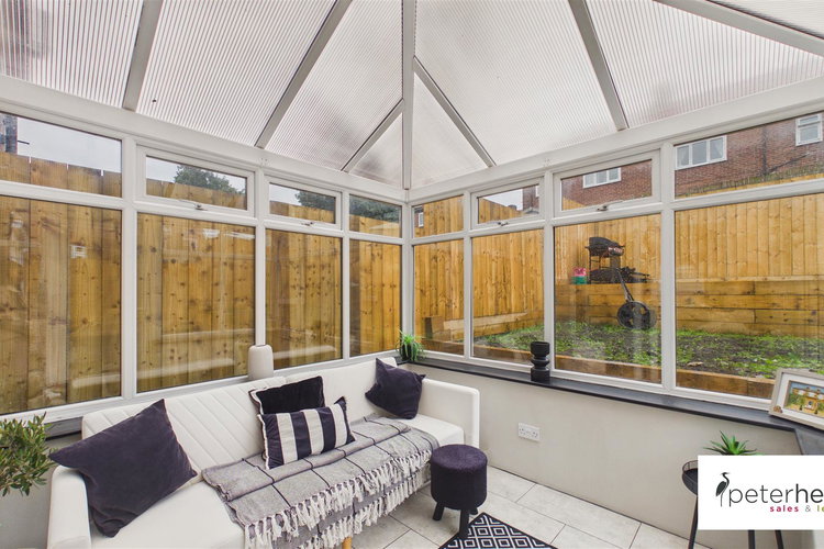 Conservatory - Picture 13 of 36