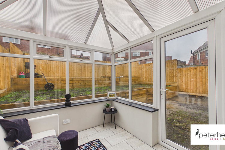 Conservatory - Picture 14 of 36