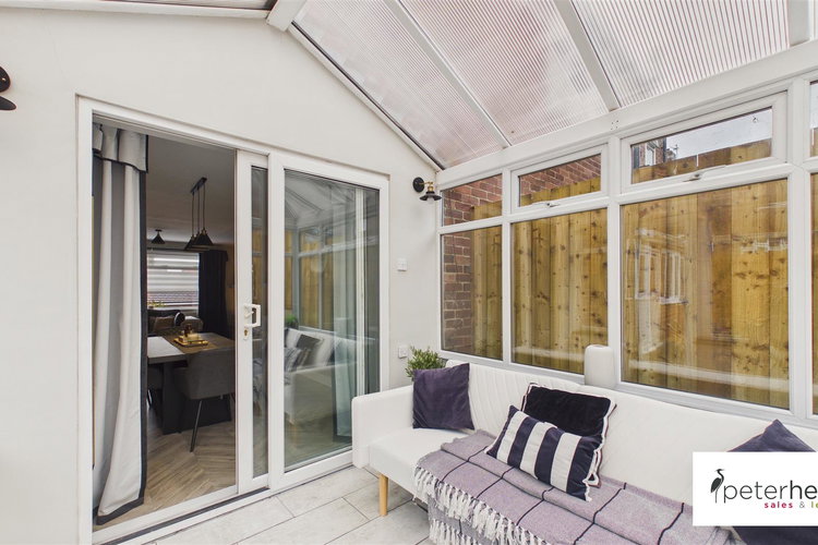 Conservatory - Picture 15 of 36