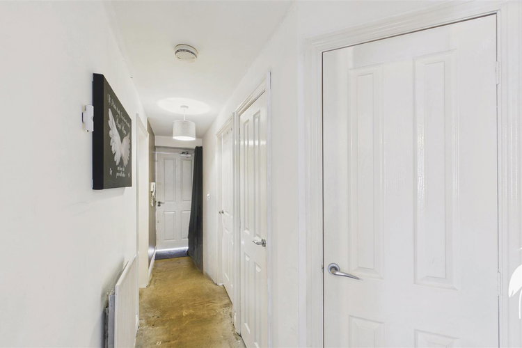 Entrance Hall - Picture 11 of 11