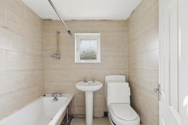 Bathroom - Picture 13 of 20