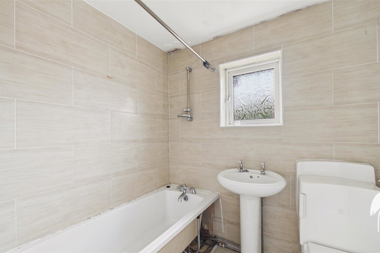 Bathroom - Picture 14 of 20