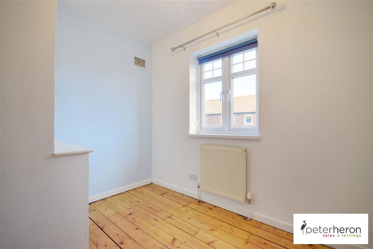 Bedroom 3 - Picture 11 of 14