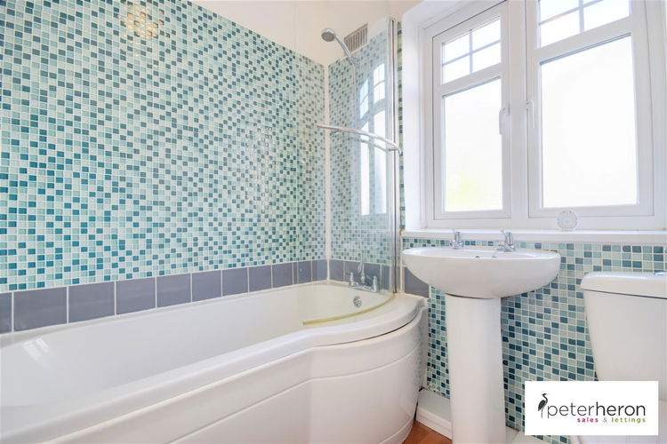 Bathroom - Picture 12 of 14