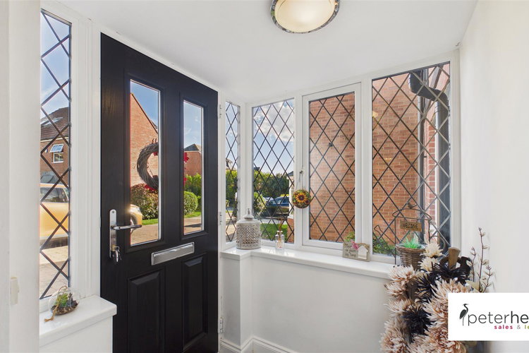 Entrance Porch - Picture 30 of 64