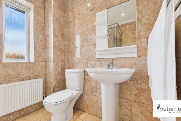 En-Suite Shower Room - Picture 35 of 64