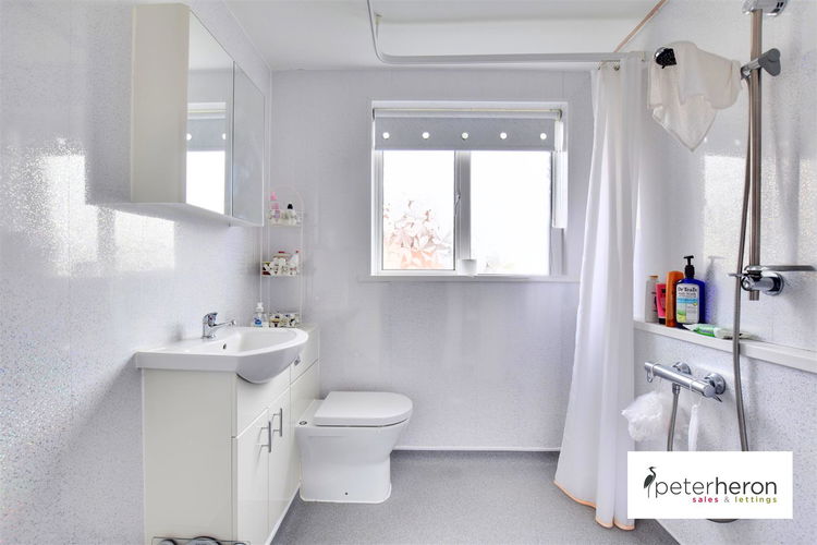 Wet Room - Picture 12 of 16