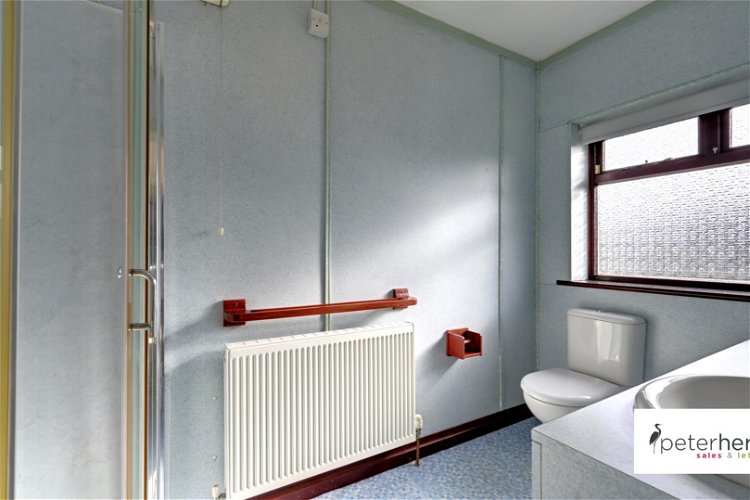 En-Suite Shower Room - Picture 9 of 20