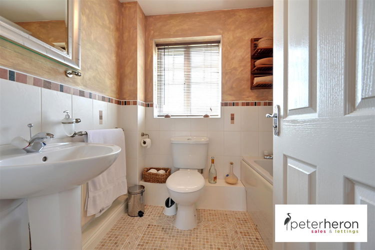 Bathroom - Picture 20 of 29