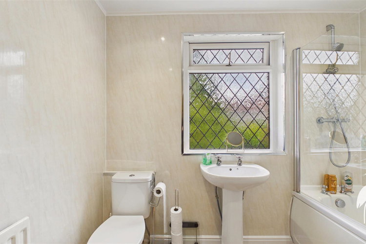 Bathroom - Picture 16 of 25