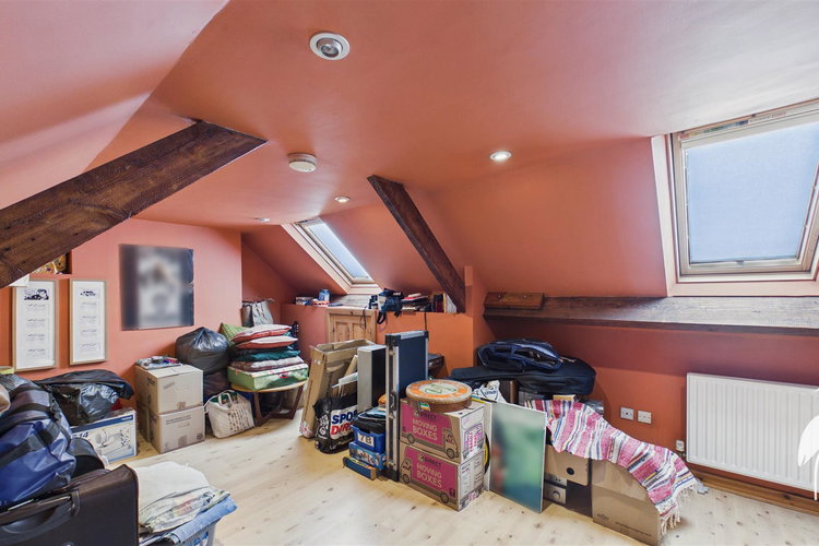 Loft Space - Picture 20 of 25