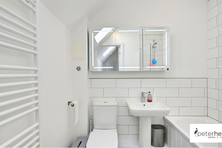 Bathroom - Picture 14 of 21