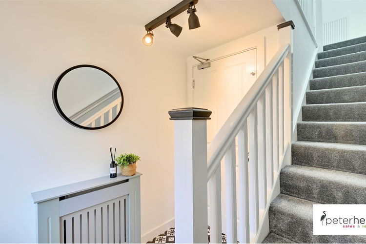 Entrance Hall - Picture 16 of 21