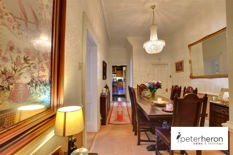 Dining Room - Picture 7 of 37