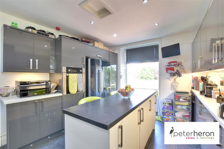 Kitchen - Picture 20 of 37
