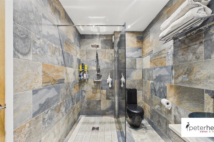 En suite Wetroom - Picture 25 of 47