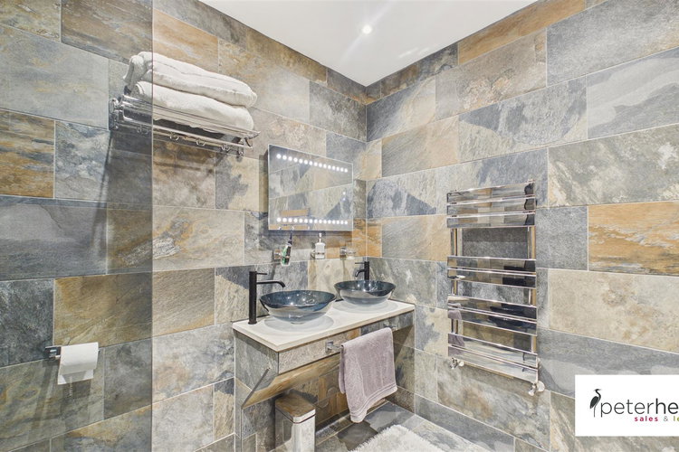 En suite Wetroom - Picture 26 of 47