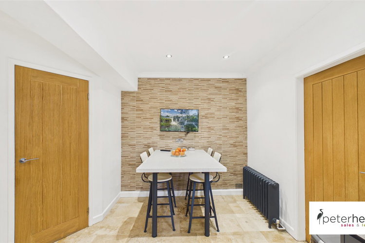 Kitchen & Dining Space - Picture 15 of 47