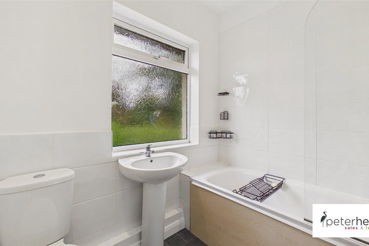 Bathroom - Picture 18 of 23