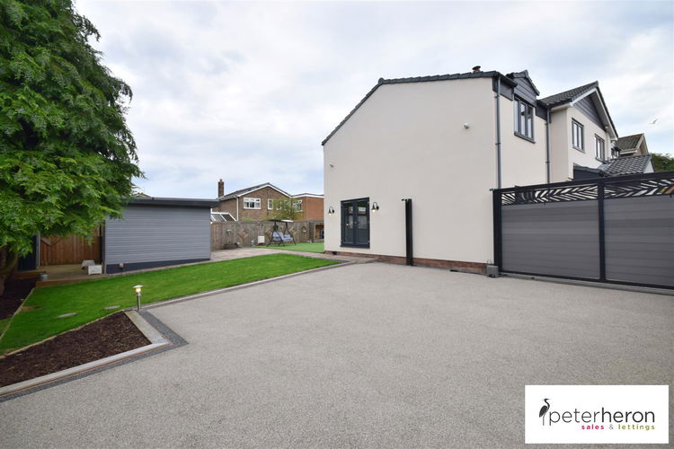 5 bedroom detached house for sale in Park Lea, East Herrington, Sunderland,  SR3