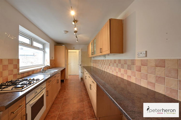 Kitchen - Picture 4 of 14