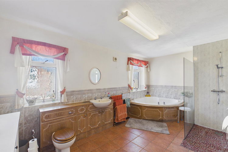 Breakfast Room - Picture 14 of 32