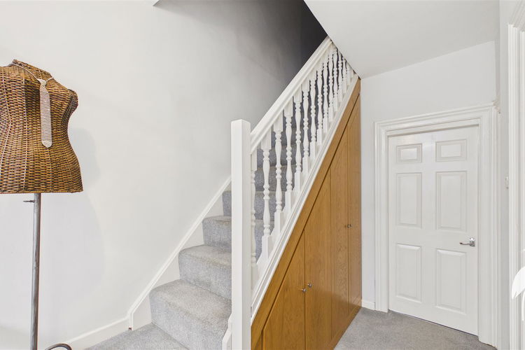 First Floor Landing - Picture 26 of 32