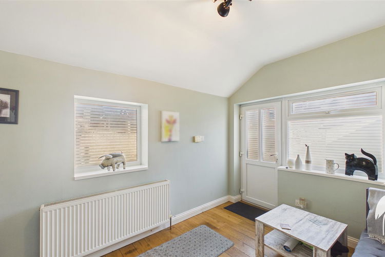 Breakfast Room - Picture 9 of 32