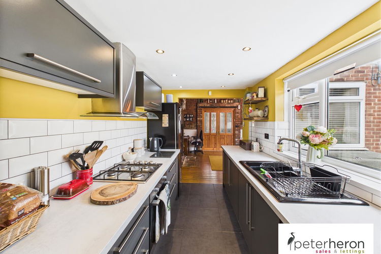 Kitchen - Picture 8 of 18