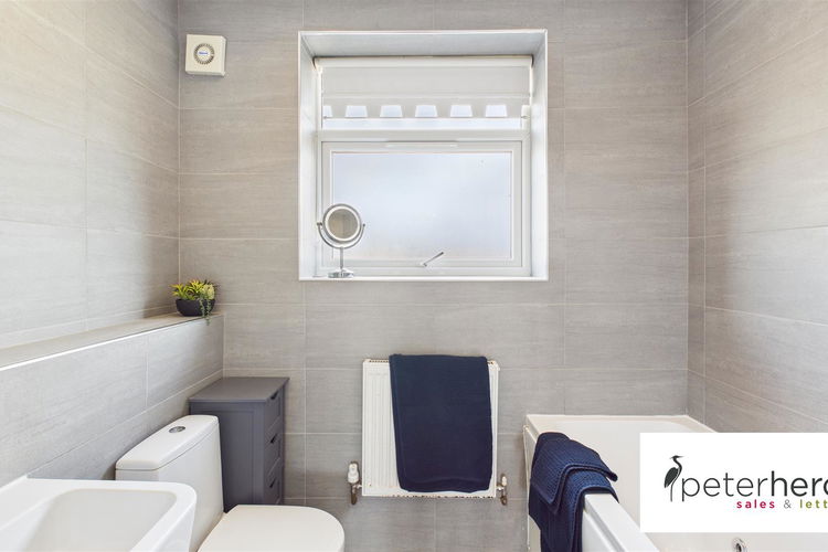 En-Suite Bathroom - Picture 21 of 37