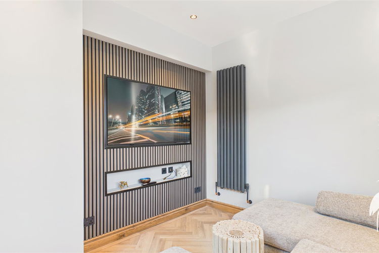 Family Area - Picture 16 of 53