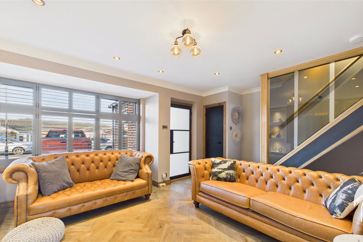 Lounge - Picture 5 of 53