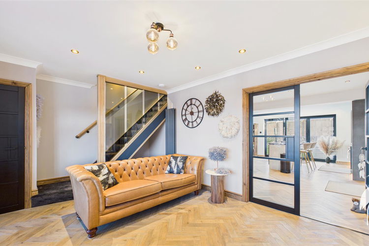 Lounge - Picture 6 of 53