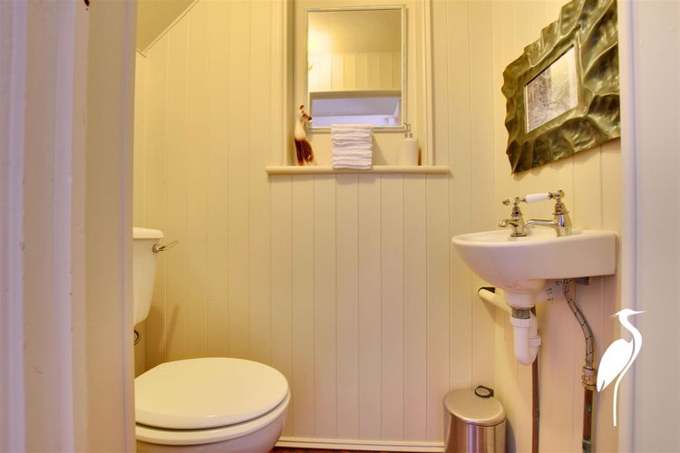 Cloakroom/WC - Picture 13 of 35
