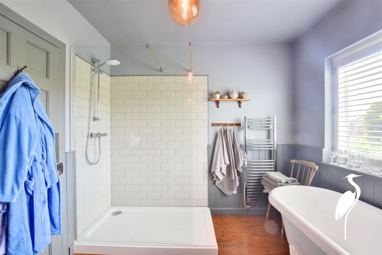 En-Suite Bathroom - Picture 20 of 35