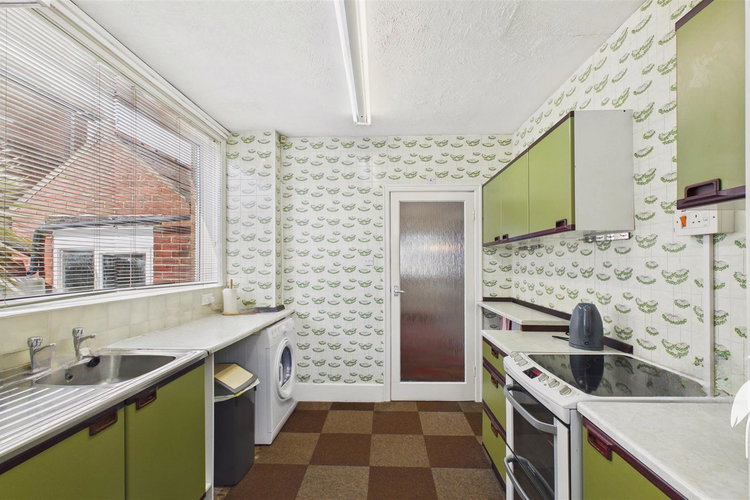 Kitchen - Picture 11 of 29