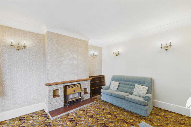 Lounge - Picture 4 of 29