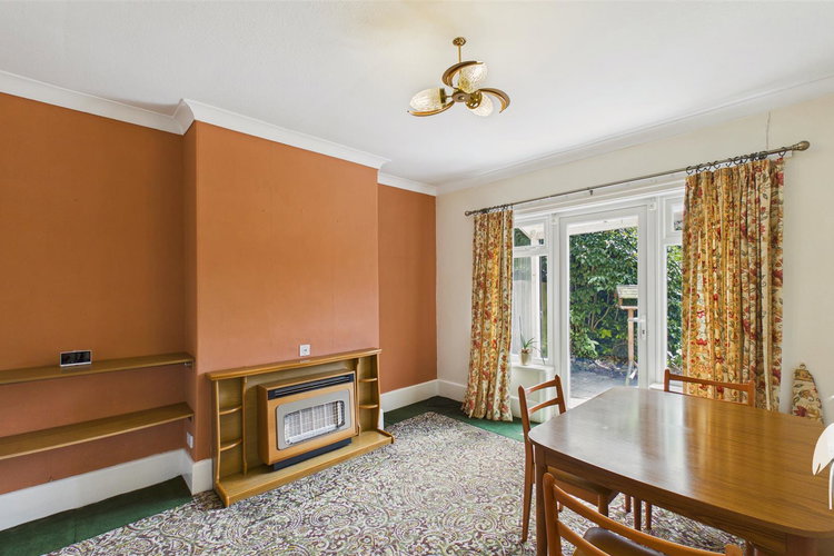Dining Room - Picture 5 of 29