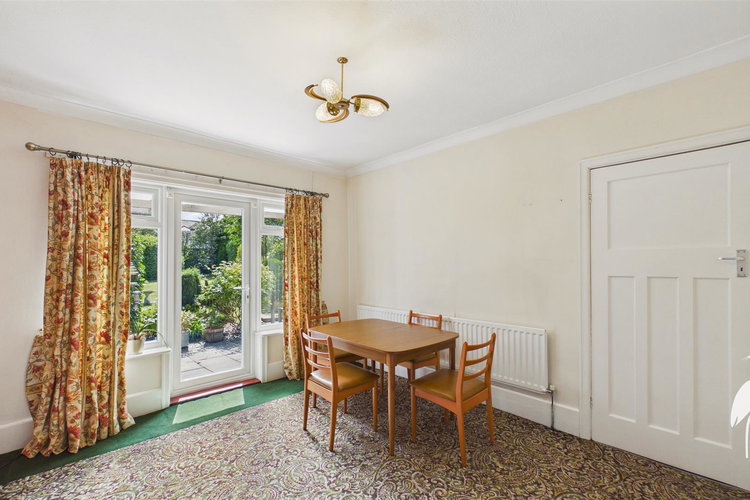Dining Room - Picture 6 of 29