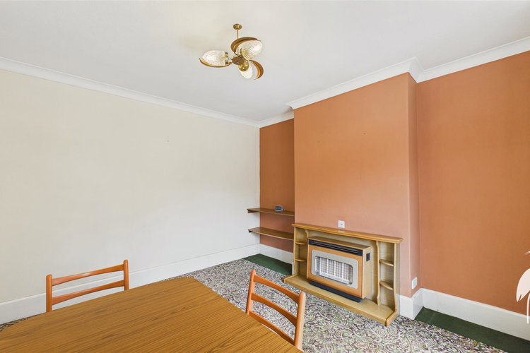 Dining Room - Picture 7 of 29