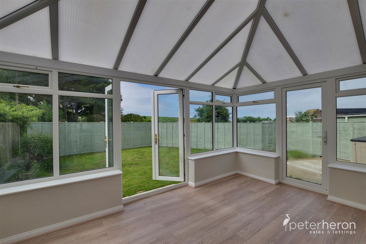 Conservatory - Picture 5 of 14