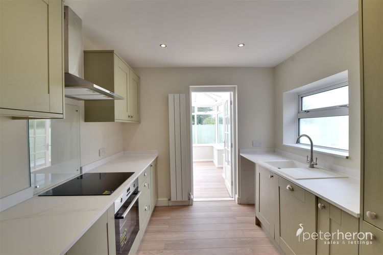 Kitchen - Picture 6 of 14