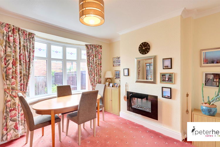 Dining Room - Picture 4 of 19