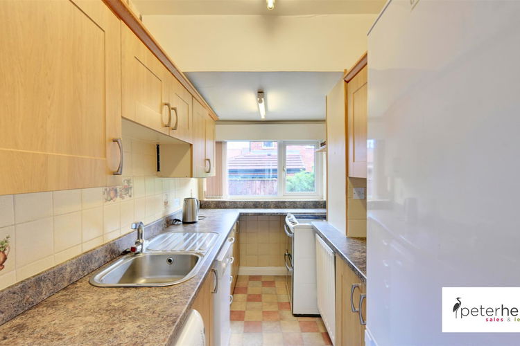 Kitchen - Picture 6 of 19