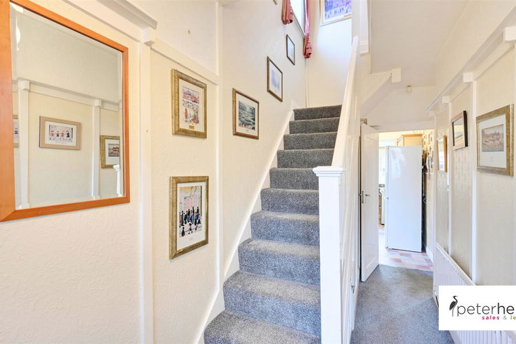 Entrance Hall - Picture 9 of 19